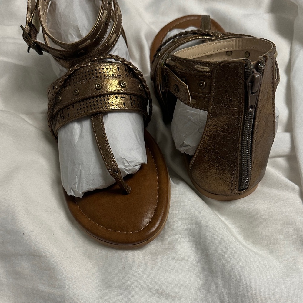 Not Rated Bronze Sandals - Picture 3 of 6